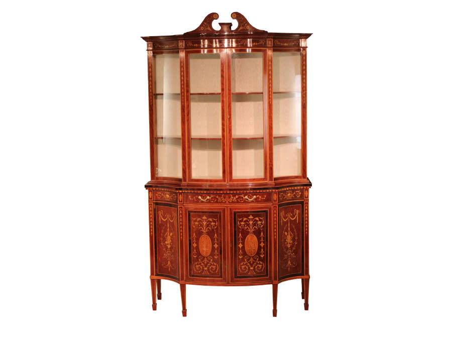 Cabinets & Bookcases