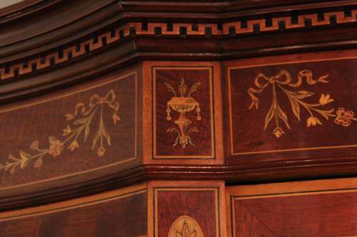 A Fine Late 19th Century Edwards & Roberts Serpentine Display Cabinet