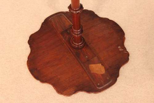 A Fine Quality Victorian Burr-Walnut Inlaid Scallop edge Tripod Table