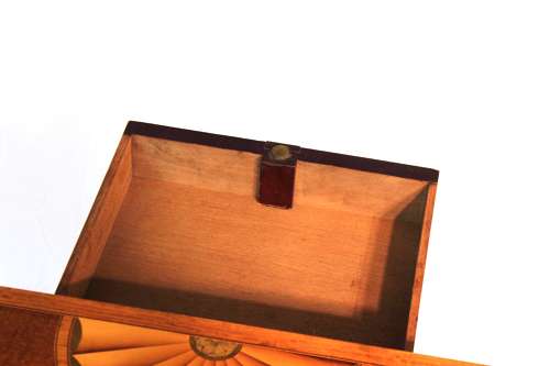 A Quality Late Victorian Mahogany Inlaid Serpentine Card Table