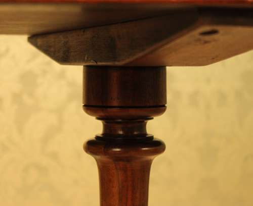 A Fine Quality Victorian Burr-Walnut Inlaid Oval Tripod Table