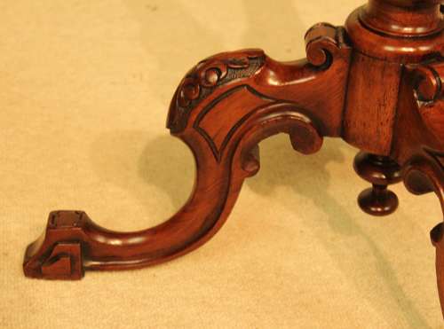 A Fine Quality Victorian Burr-Walnut Inlaid Oval Tripod Table