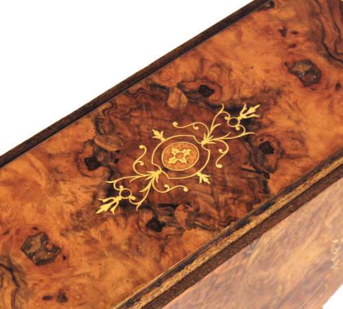 A Fine Victorian Burr Walnut Cabriole Leg Baby Sutherland Table