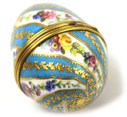 A Fine Sevres Porcelain Egg Snuff Box