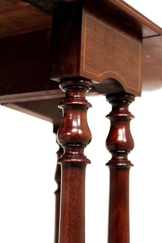 A Lovely Victorian Mahogany Plum Pudding Baby Sutherland Table