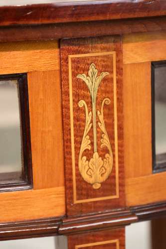 An Edwards & Roberts Victorian Mahogany Inlaid Oval Bijouterie Table