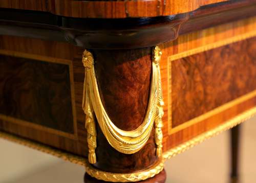 Exhibition Quality Victorian Burr Walnut Inlaid & Ormolu Card Table