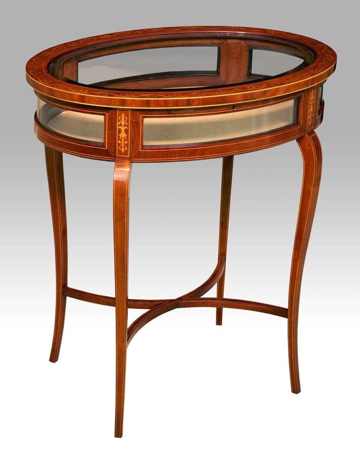A Fine Quality Late Victorian Oval Bijouterie Table