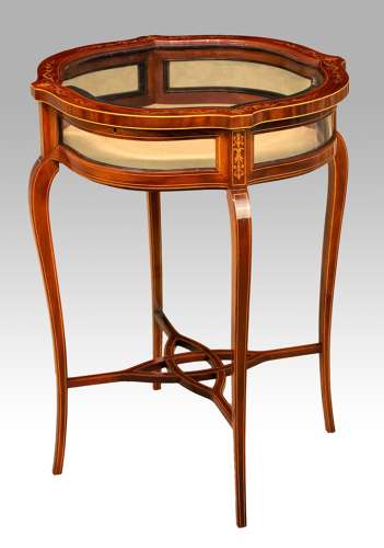 A Fine Quality Late Victorian Mahogany Inlaid Shaped Bijout
