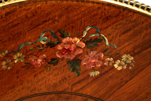 An Fine Late Victorian Mahogany Inlaid Carleton House Style Des