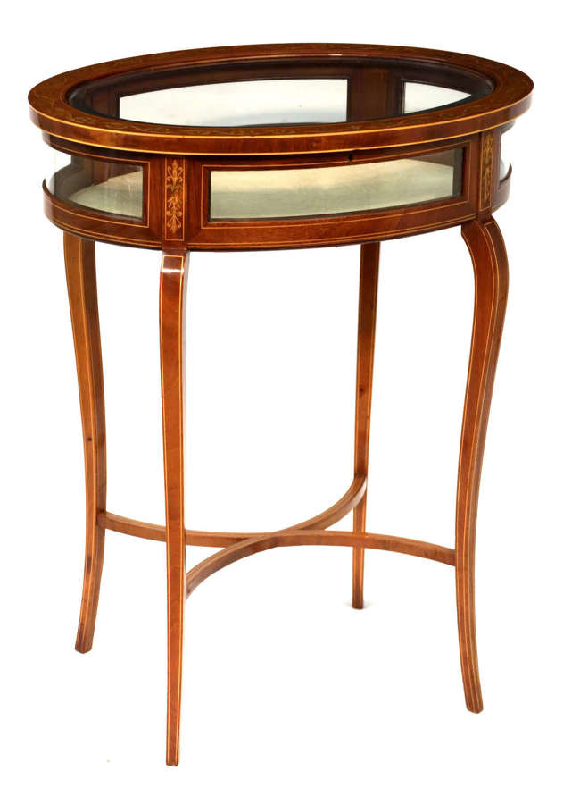 A Fine Quality Late Victorian Oval Bijouterie Table