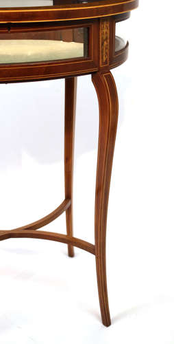 A Fine Quality Late Victorian Oval Bijouterie Table