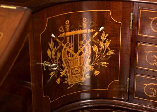 An Exhibition Quality Victorian Inlaid Mahogany Carlton House desk