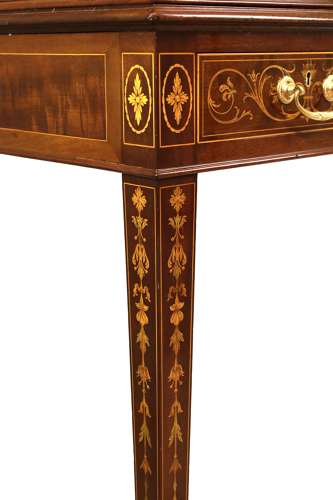 An Exhibition Quality Victorian Inlaid Mahogany Carlton House desk