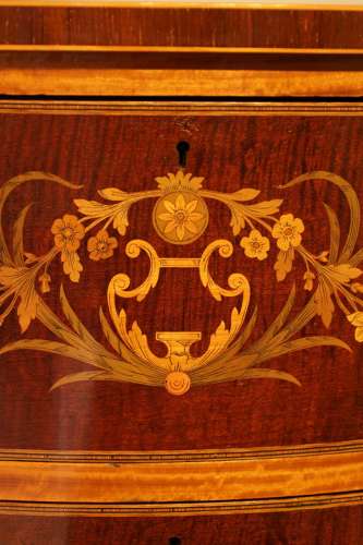 A Quality Victorian Mahogany Inlaid Serpentine Commode by E&R