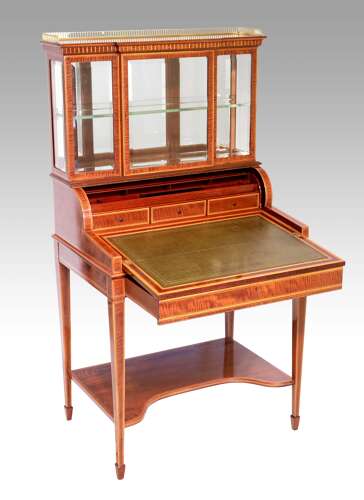 An Edwards & Roberts Miniature Cylinder Display Desk