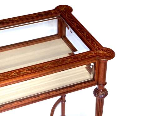 A Fine Quality Victorian Inlaid Mahogany Bijouterie Table