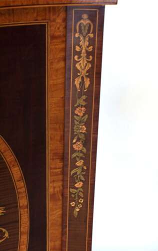 A Superb Late Victorian Mahogany Inlaid Serpentine Commode