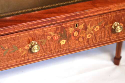An Fine Late Victorian Mahogany Inlaid Carleton House Style Desk