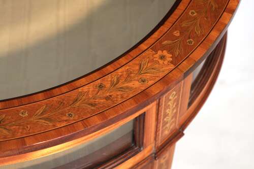 A Fine Victorian Mahogany Inlaid Circular Bijouterie Table