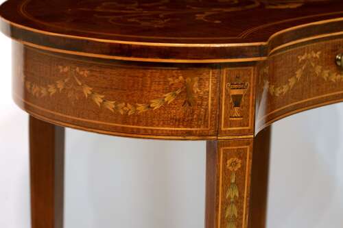 A Victorian Mahogany Inlaid Kidney-Shaped Table
