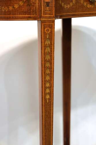 A Victorian Mahogany Inlaid Kidney-Shaped Table